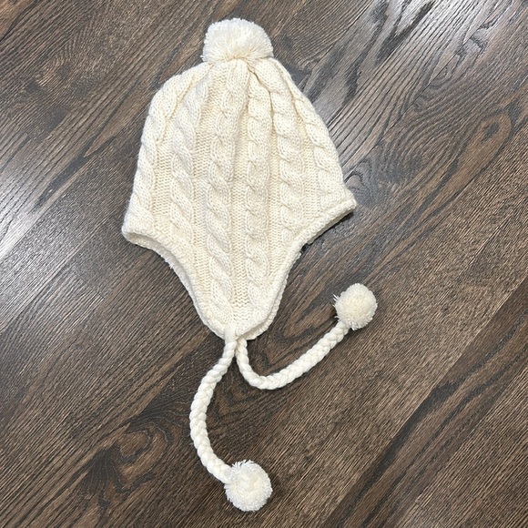 The North Face Women’s Cable Knit Cream Ear Muff Stocking Hat Fleece Ski - Picture 2 of 13